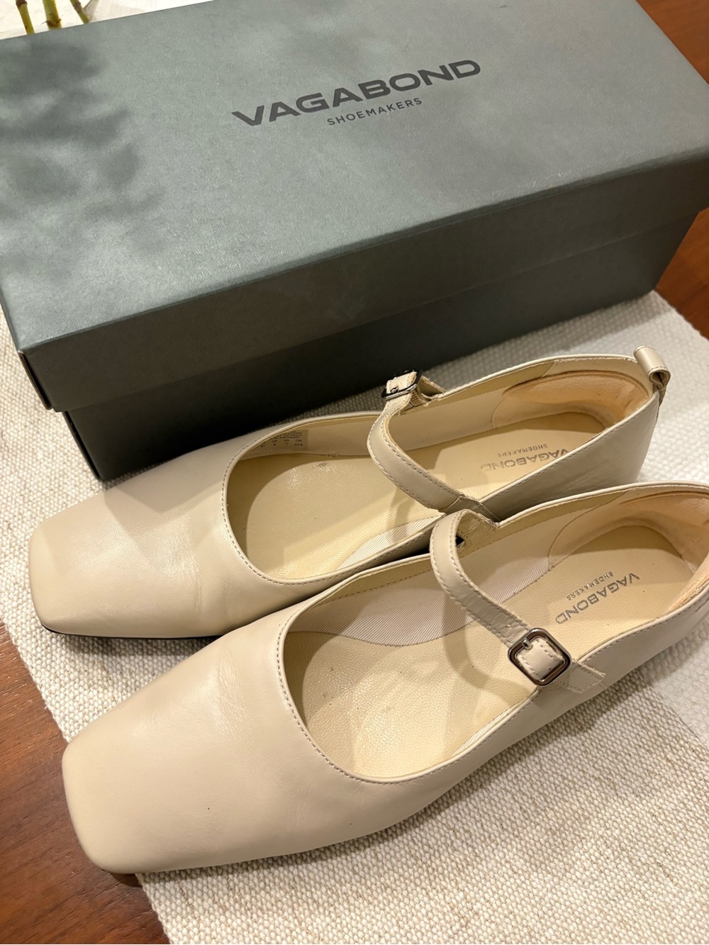 Vagabond Cream Leather Mary Janes - Picture 3 of 5